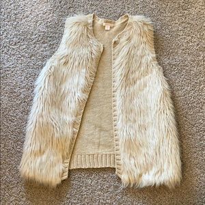 Fur vest